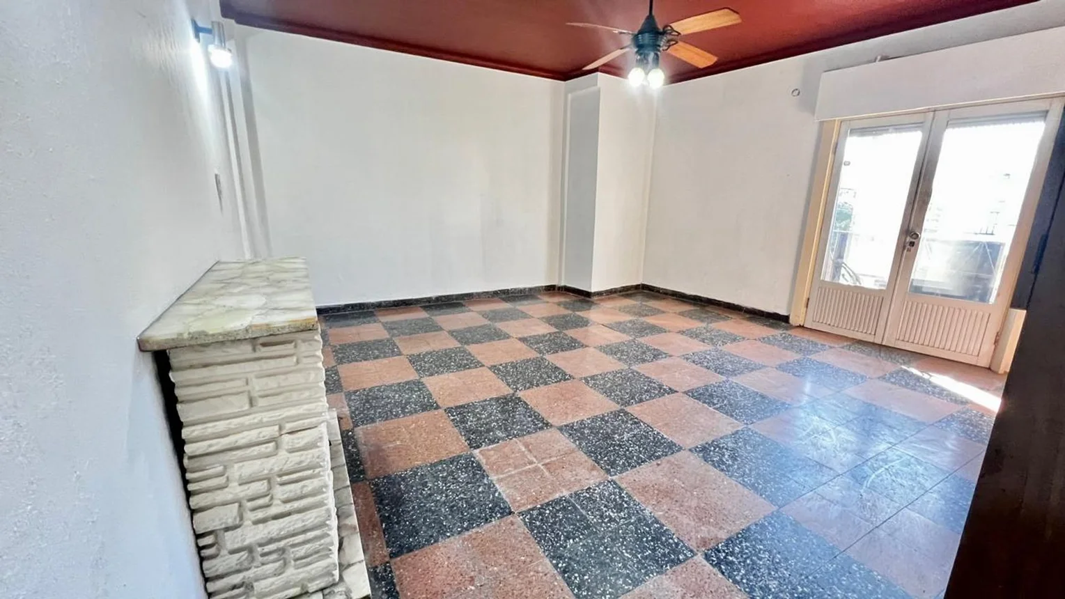 Departamento de 3 ambientes en venta en Lanús Oeste, Viamonte 2100