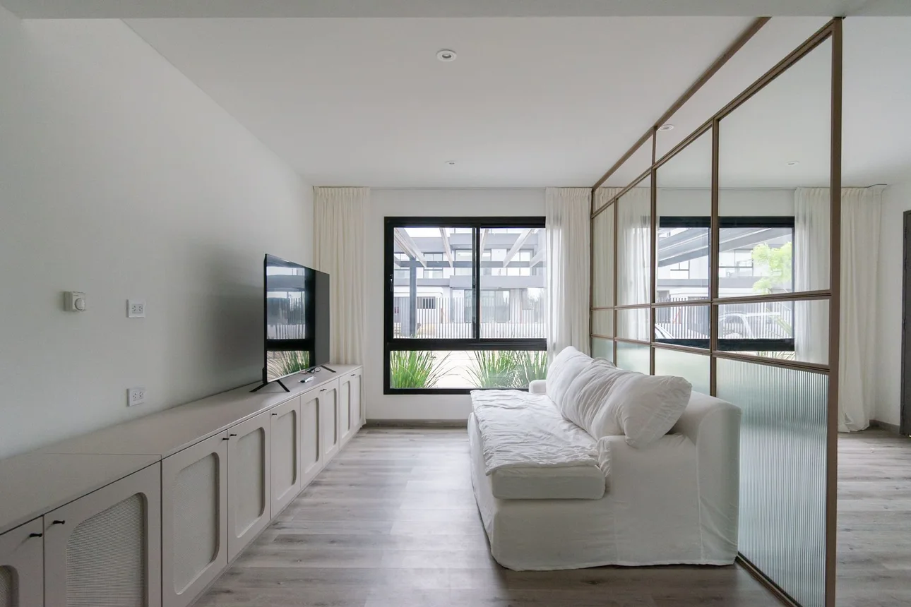 Casa dúplex de 3 ambientes en venta en Rincón de Milberg, Avenida de los Lagos 2100, foto 2