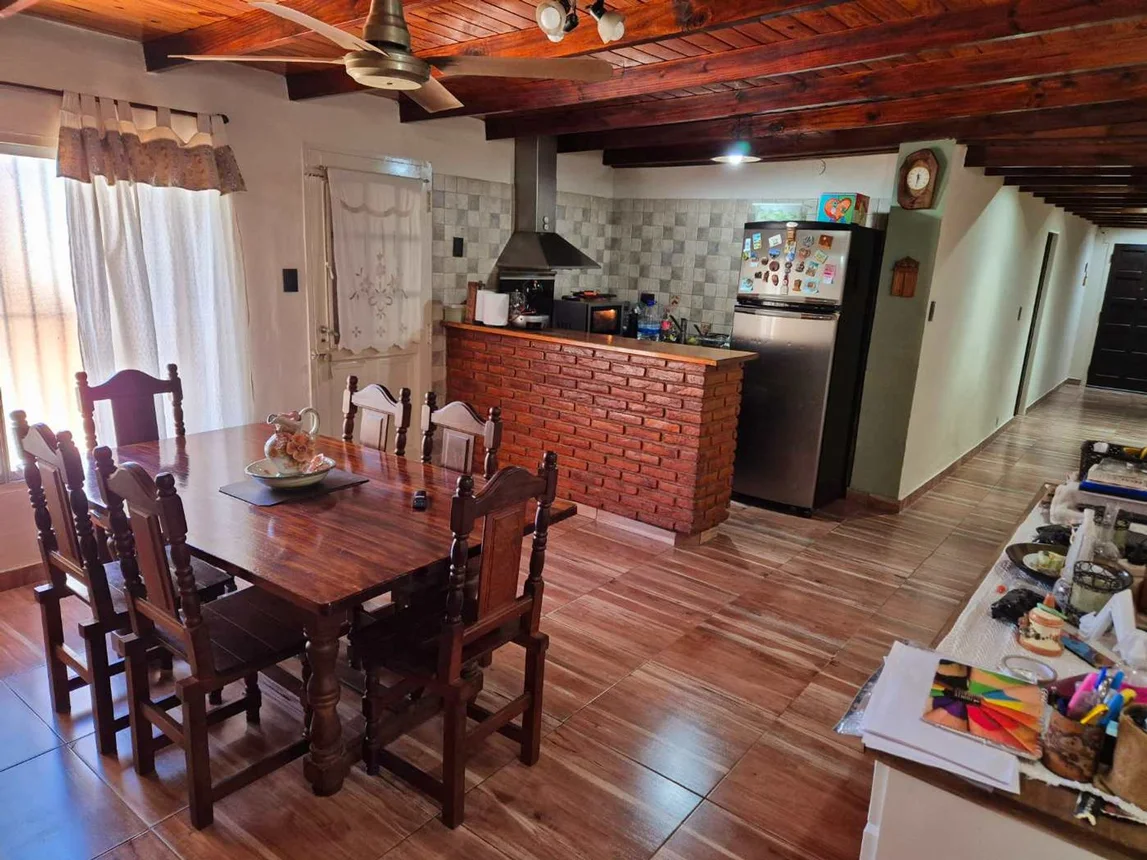 Casa de 6 ambientes en venta en Berazategui, Calle 115 1500, foto 3