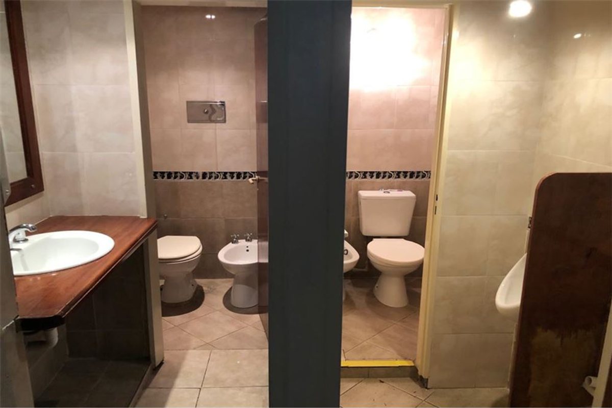 Foto 28 — LOCAL - VENTA - MONTSERRAT - 300 M2
