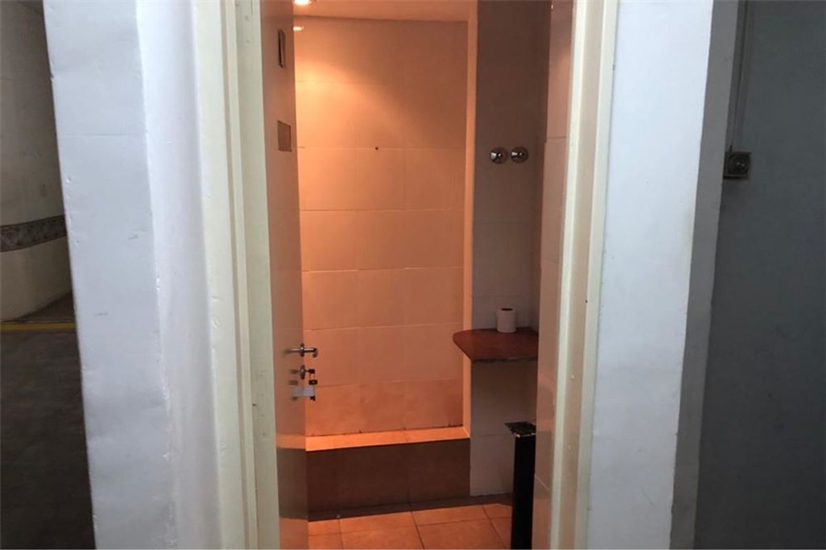 Foto 19 — LOCAL - VENTA - MONTSERRAT - 300 M2