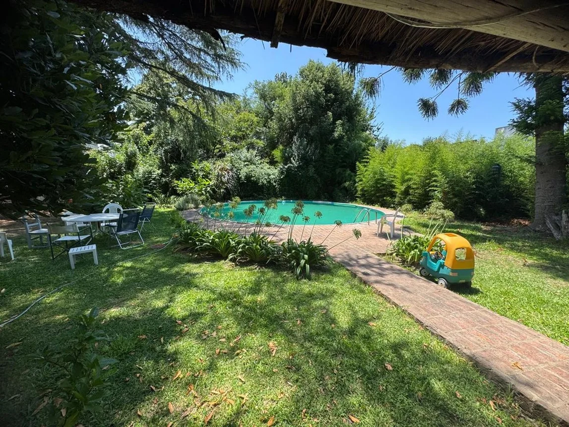 Casa de 4 ambientes en venta en City Bell, 446 E/ 24 y 26 2900