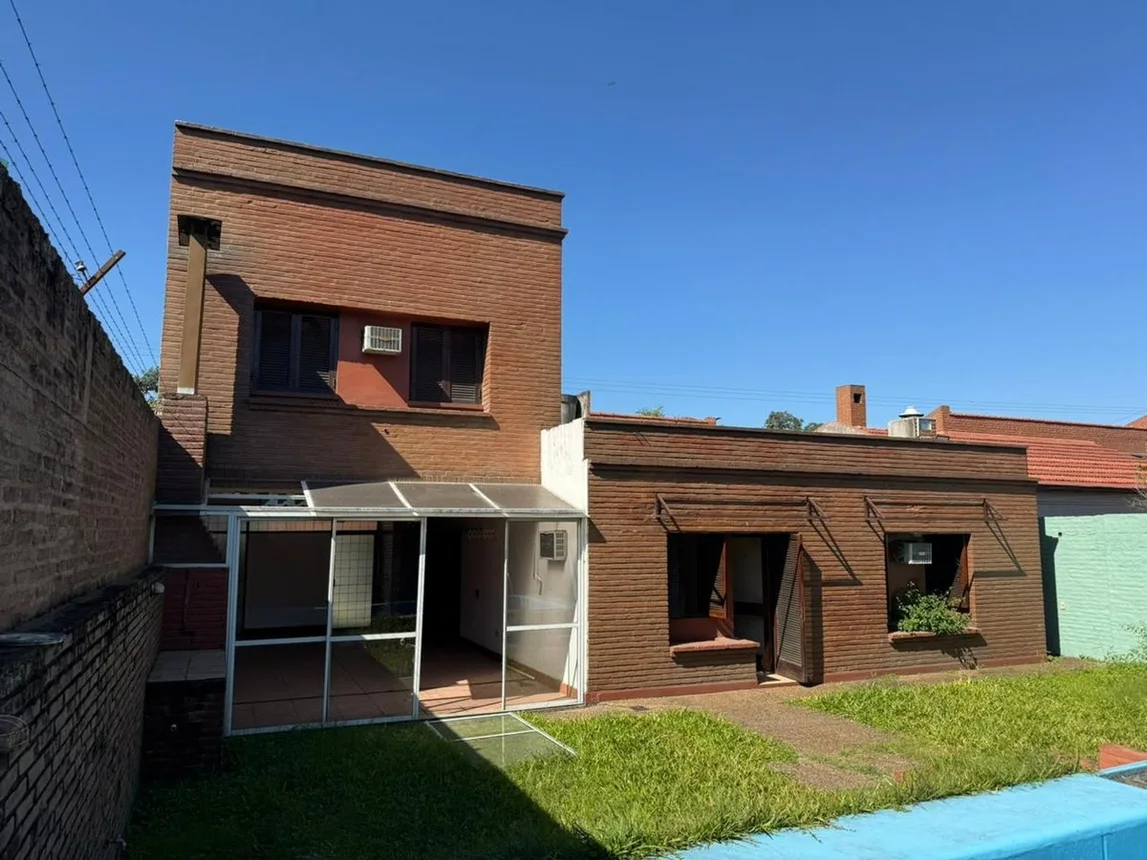 Casa de 5 ambientes en venta en San Miguel de Tucumán, Adolfo de la Vega 0
