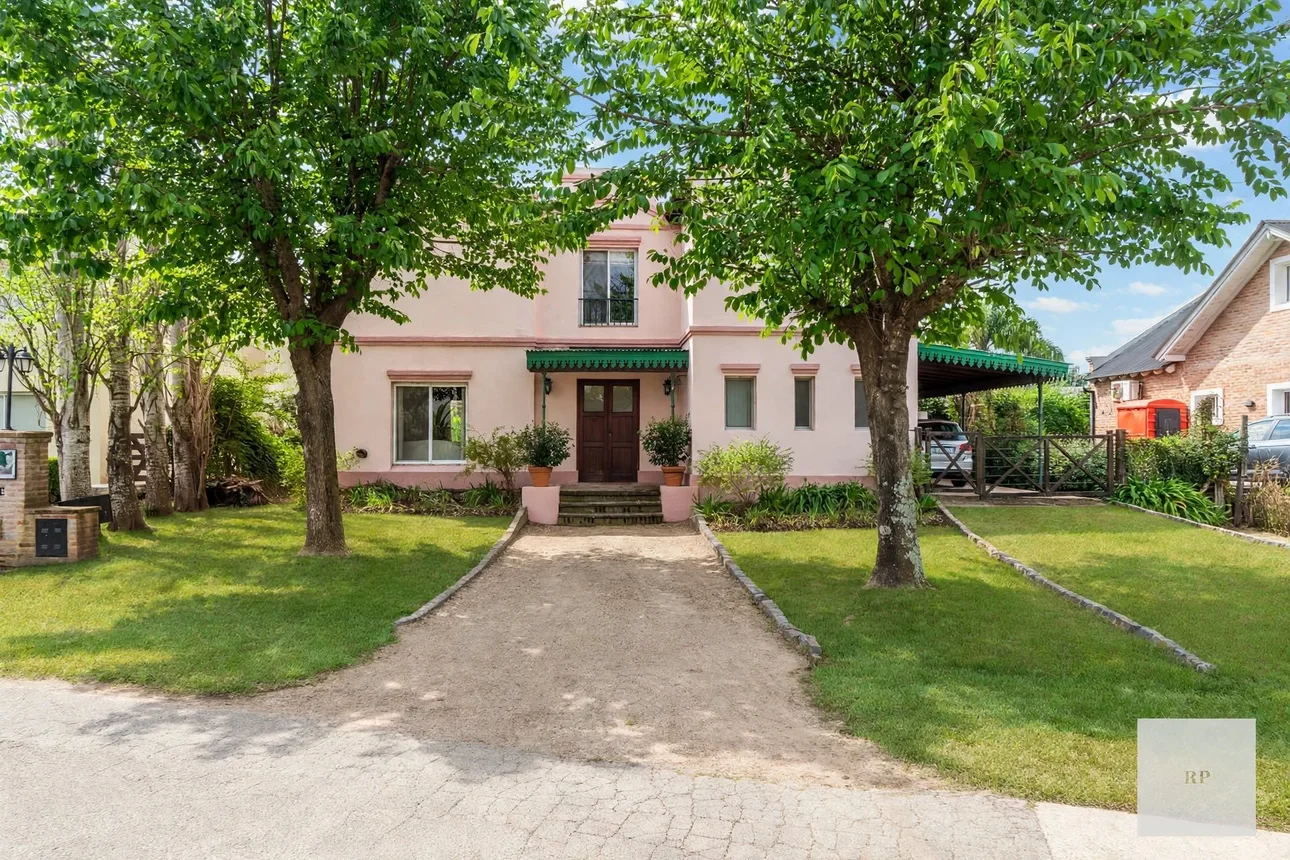Casa en venta en Pilar