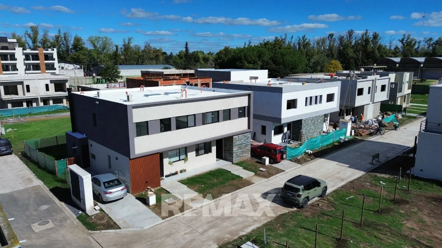 Casa dúplex en venta en Pilar, foto 3