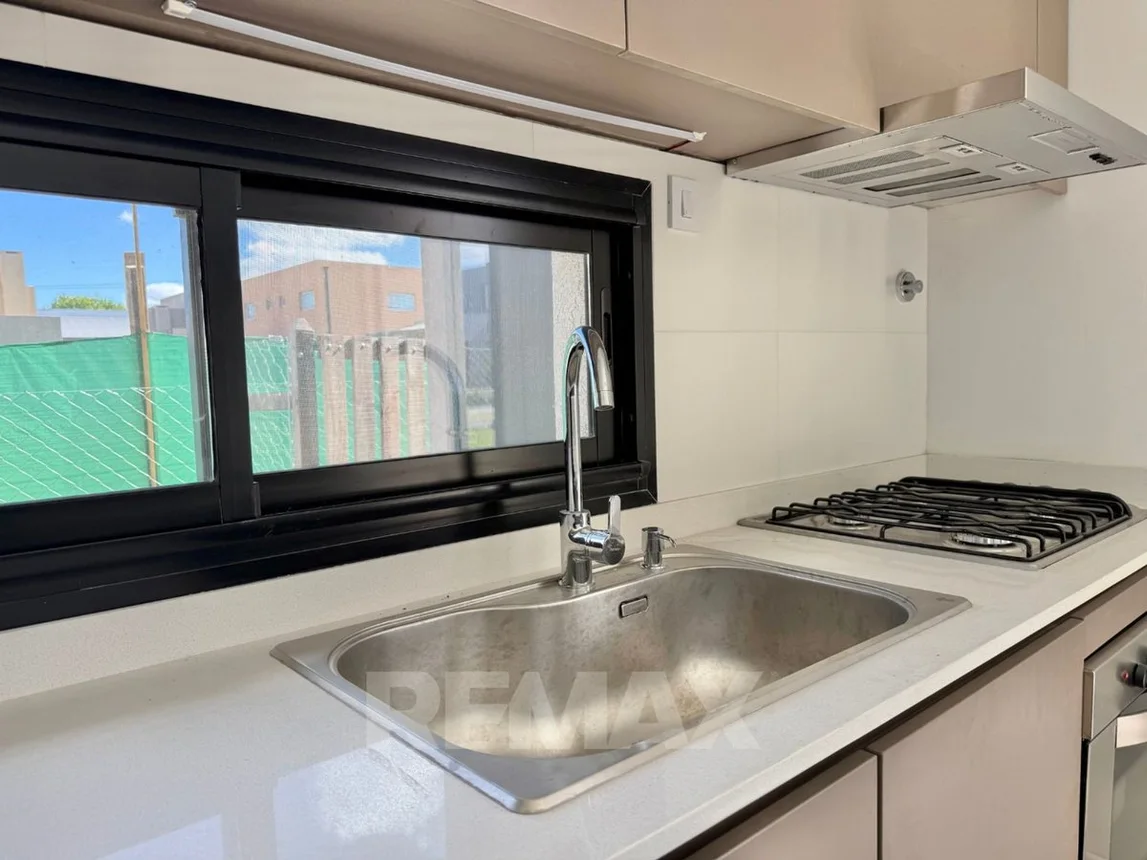 Casa dúplex en venta en Pilar, foto 4