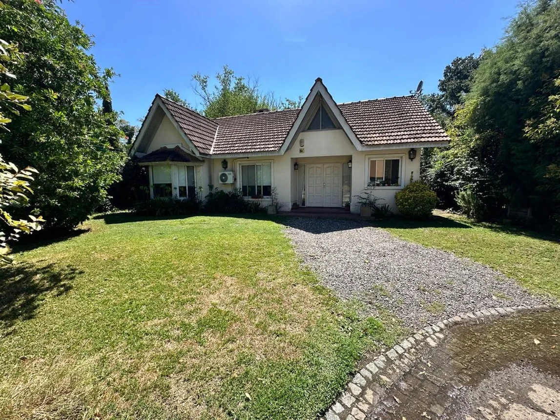 Casa en venta en Hurlingham