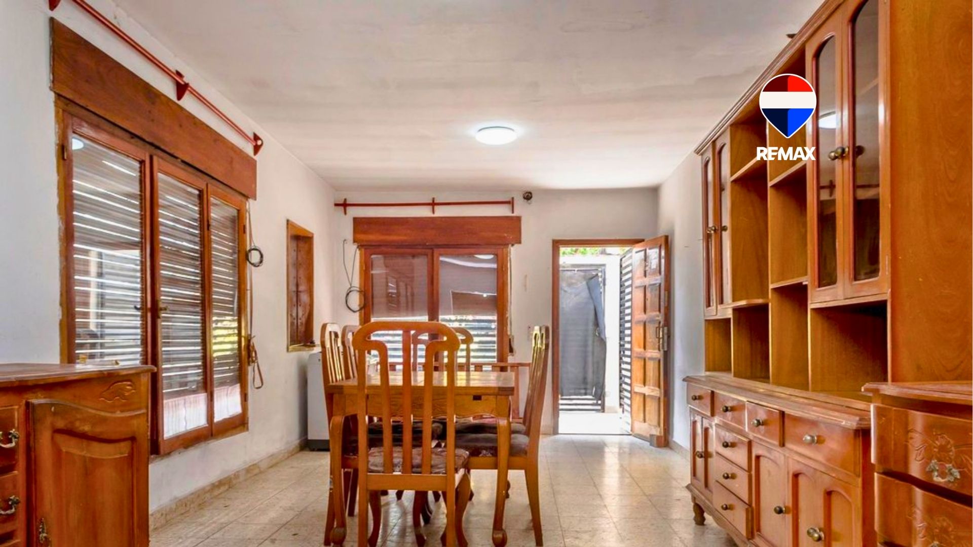 CASA A REMODELAR EN VENTA MACROCENTRO 275.92m2 - foto 1