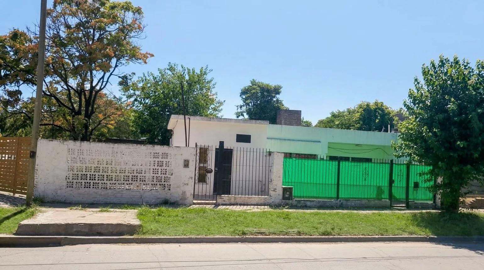 Casa de 4 ambientes en venta en Burzaco, Carlos Morganti 900