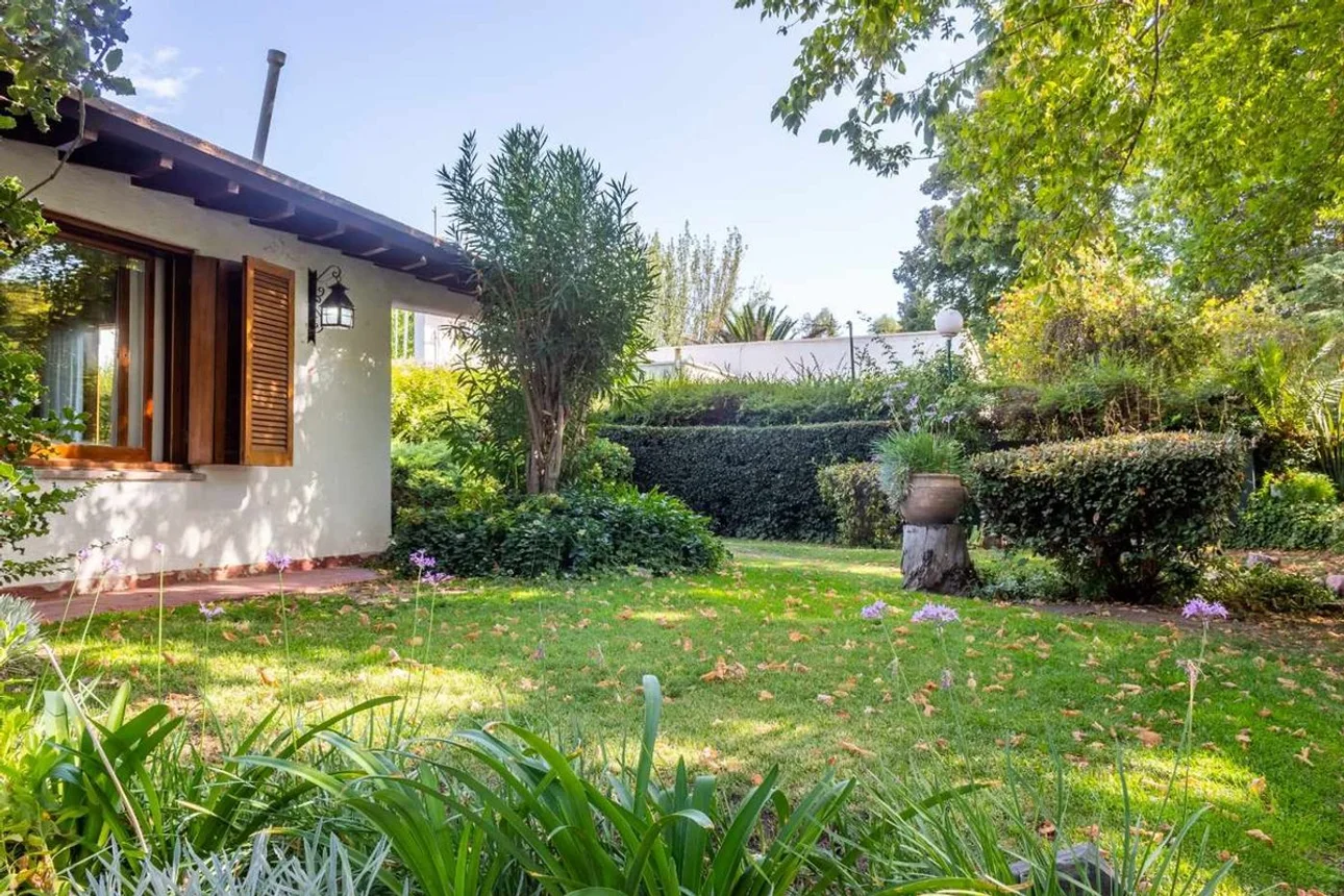 Casa de 7 ambientes en venta en Luján de Cuyo, Victor Delhez 5500, foto 4