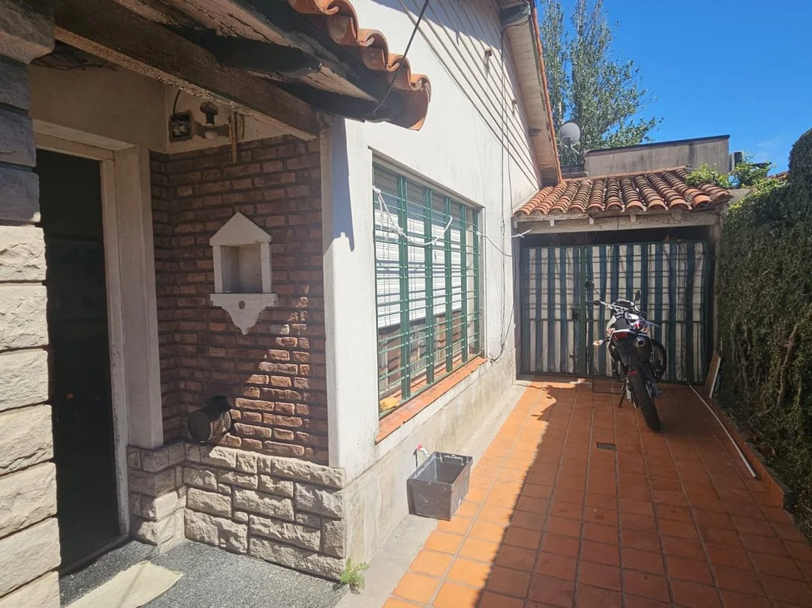 Casa en venta en Berazategui, foto 2