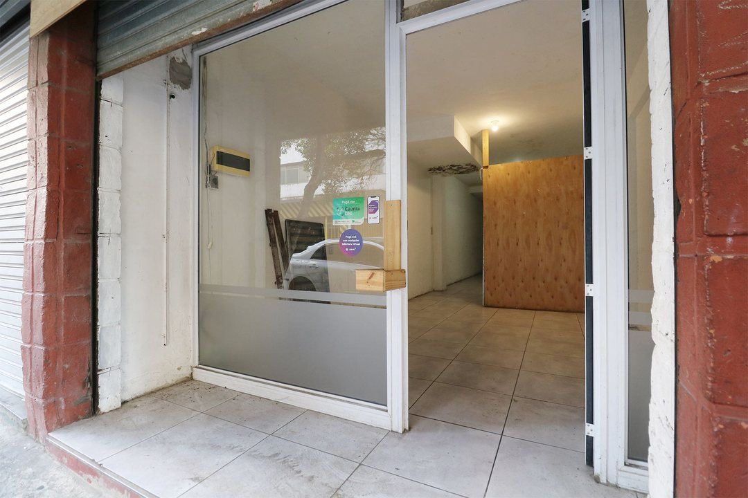 Venta Local comercial a la calle, en Balvanera