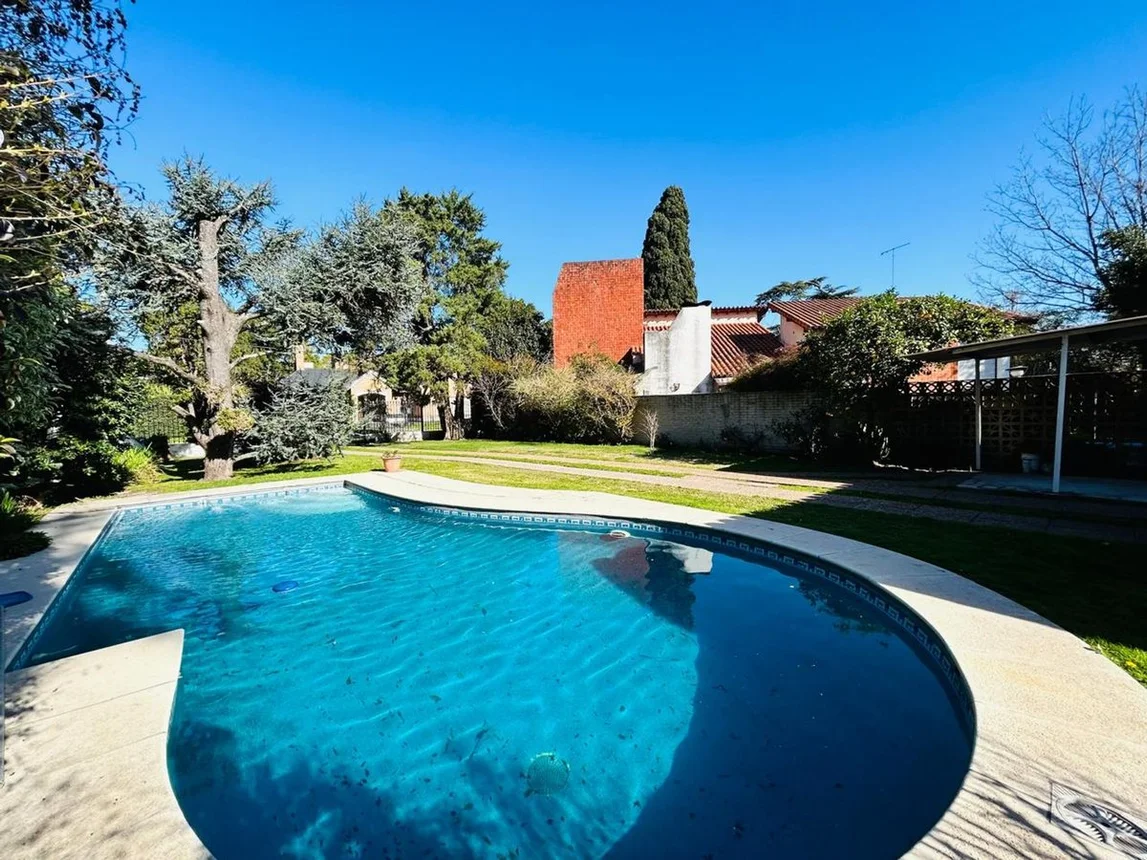 Casa en venta en Burzaco, foto 3