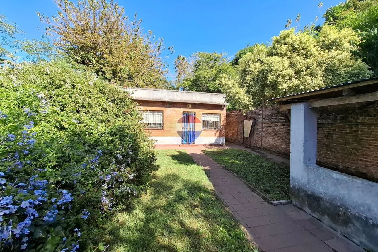 Casa en venta en Quilmes, foto 2