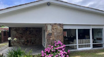 CHALET EN CANTEGRIL DE 4 AMB. MAS DEPENDENCIA