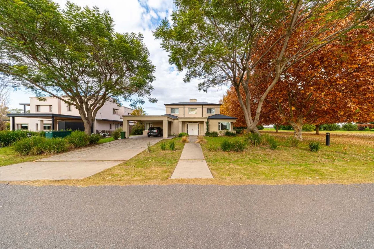 Casa en venta en Funes