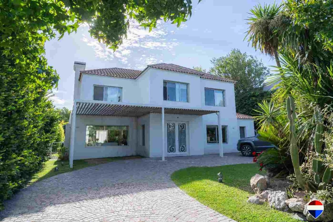 Casa en venta en Del Viso