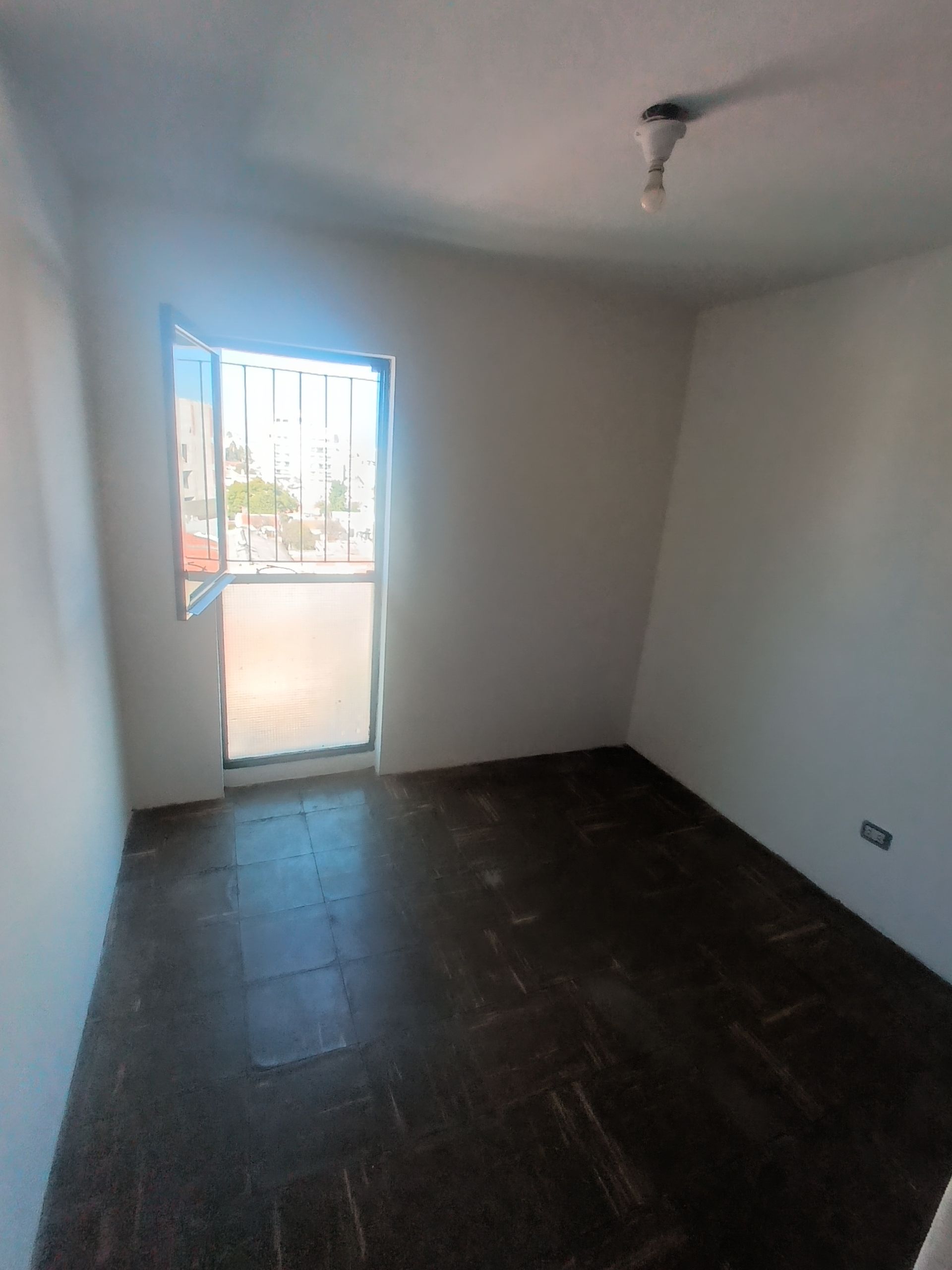 DEPARTAMENTO VENTA MACROCENTRO 3 DORMITORIOS - foto 3