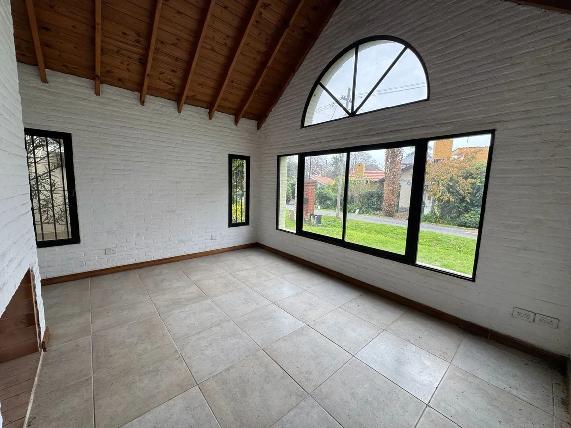 Casa en venta en Pilar, foto 2