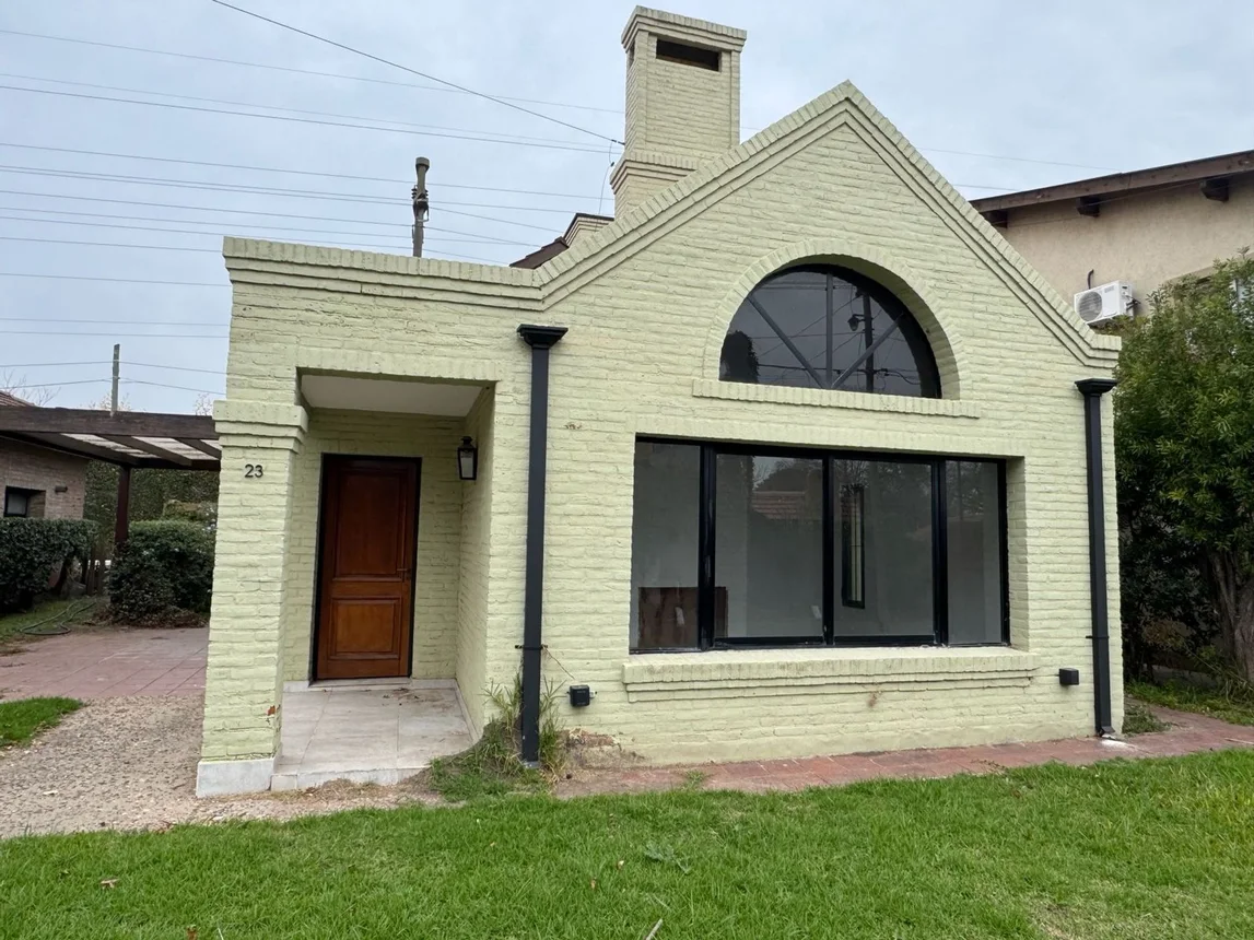 Casa en venta en Pilar