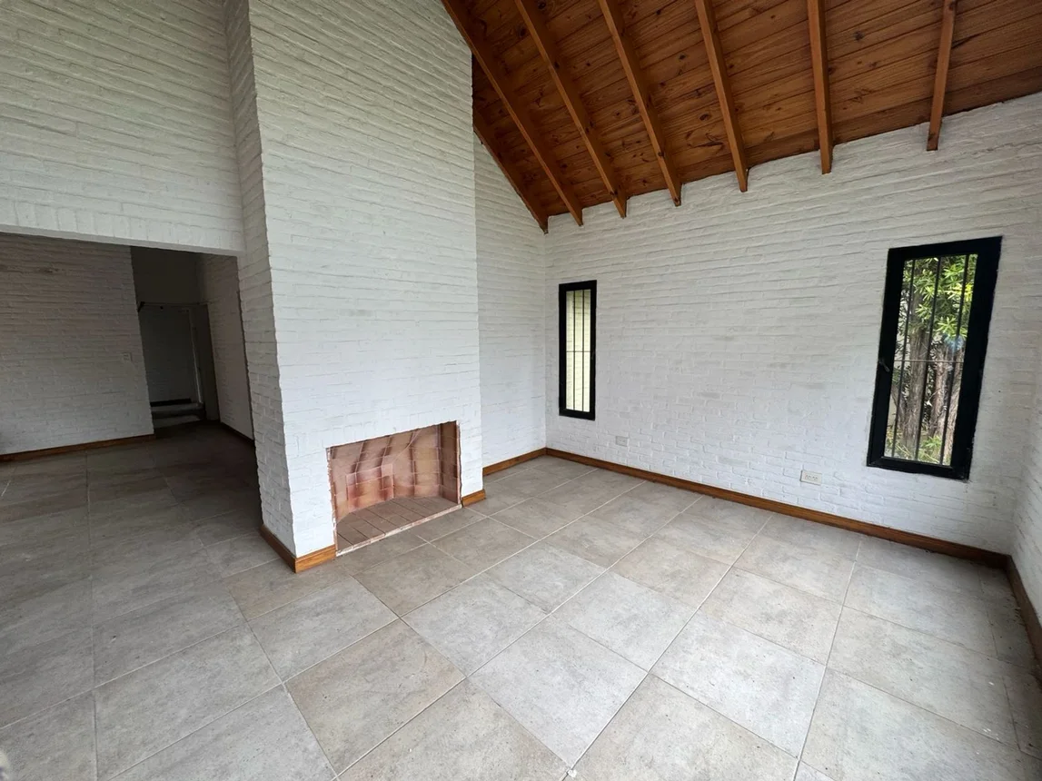 Casa en venta en Pilar, foto 3