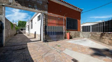 VENTA CASA LA BLANQUEADA 3 DORM 2 BAÑOS PARRILLERO