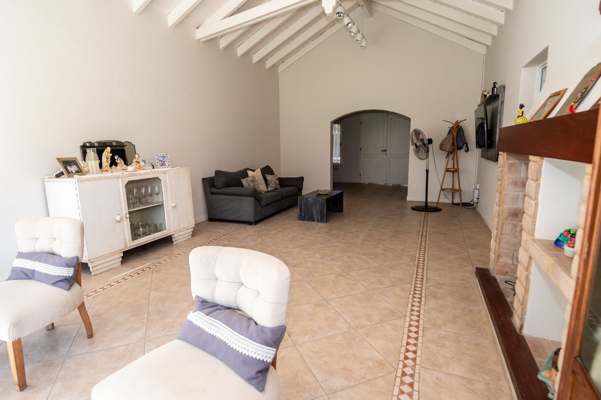 CASA AMPLIA VENTA LA ALMUDENA 3 DORMITORIOS - foto 4