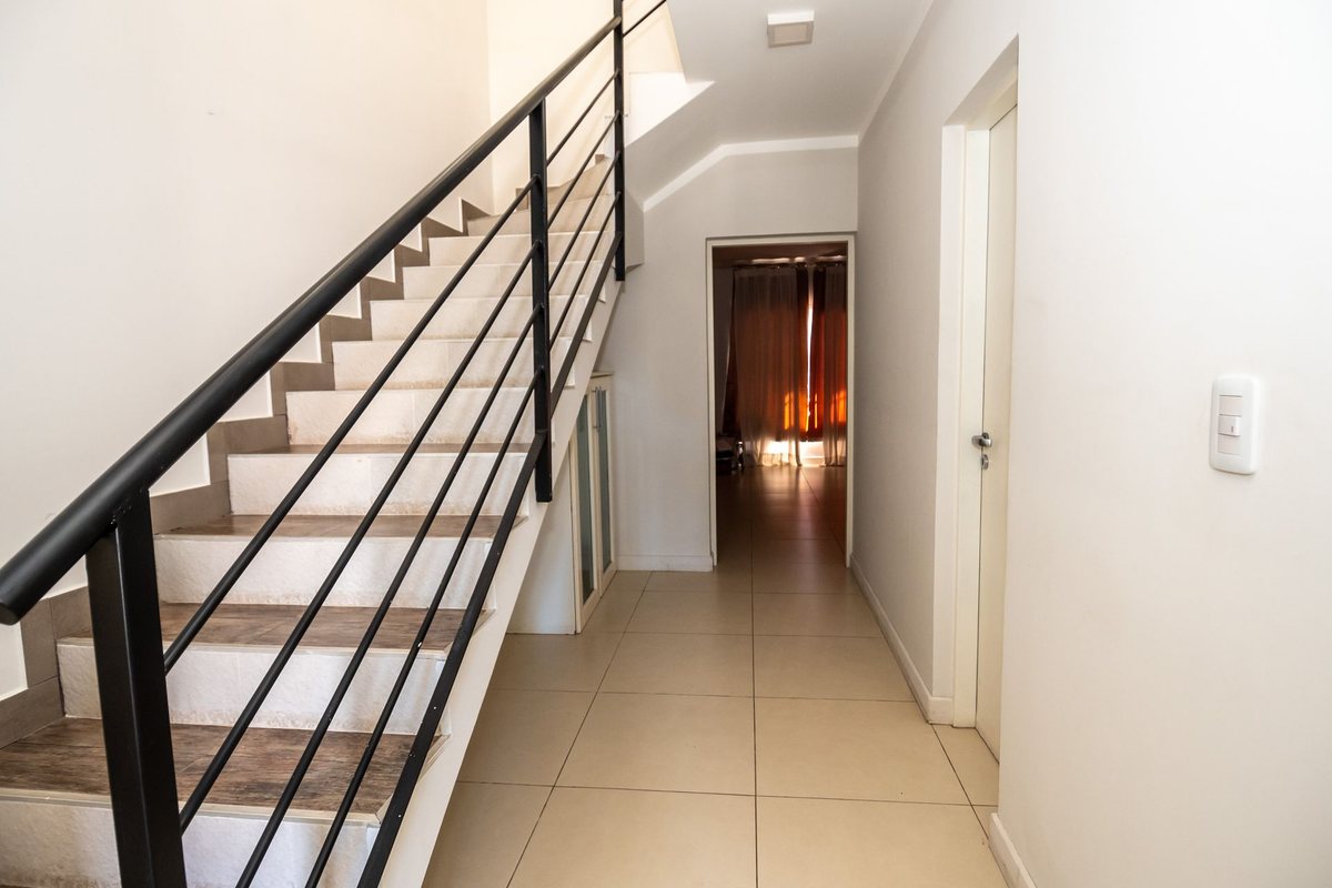 CASA AMPLIA VENTA LA ALMUDENA 3 DORMITORIOS - foto 14