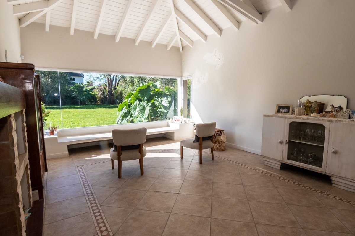 CASA AMPLIA VENTA LA ALMUDENA 3 DORMITORIOS - foto 3