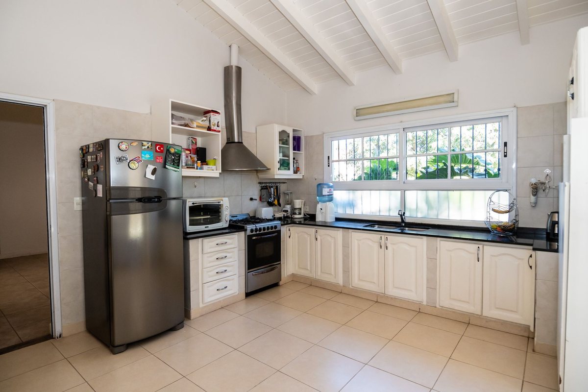 CASA AMPLIA VENTA LA ALMUDENA 3 DORMITORIOS - foto 7