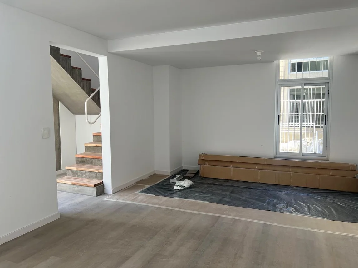 Casa tríplex en venta en Rosario, foto 2
