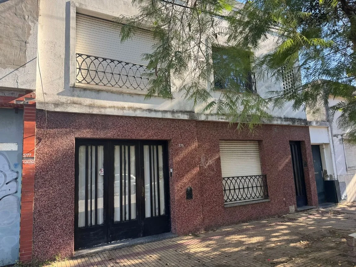 Casa en venta en La Plata, foto 2