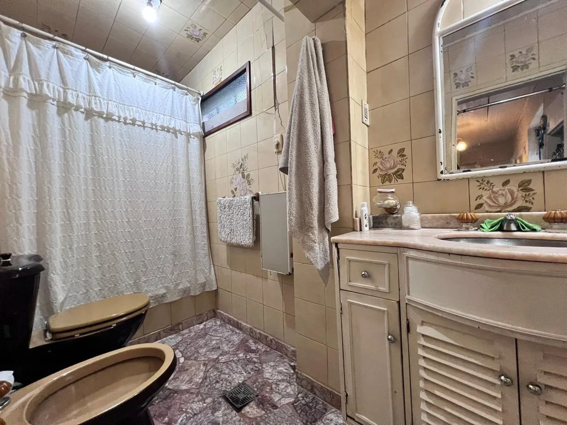 Casa en venta en Castelar, foto 3