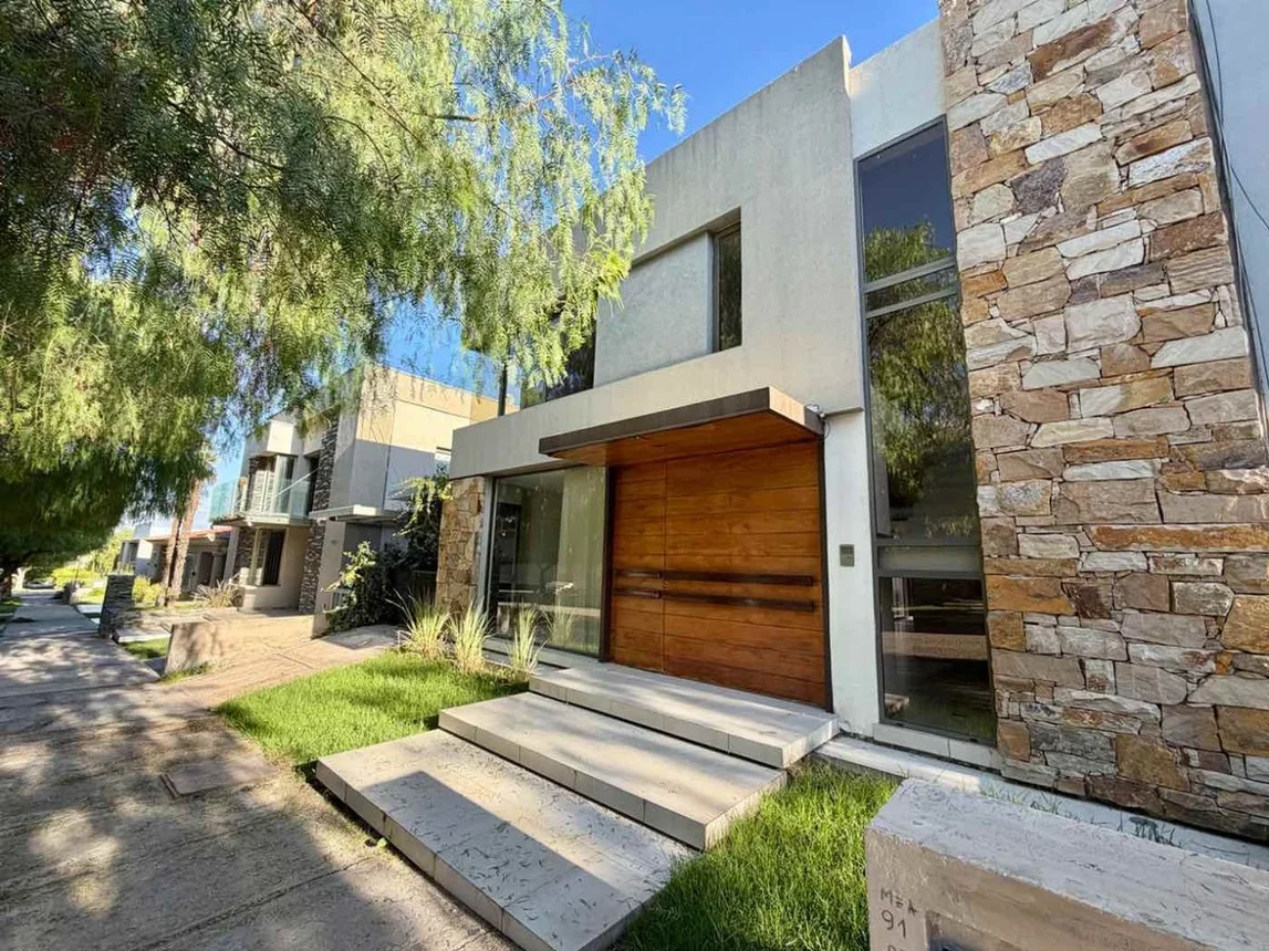Casa en venta en Mendoza