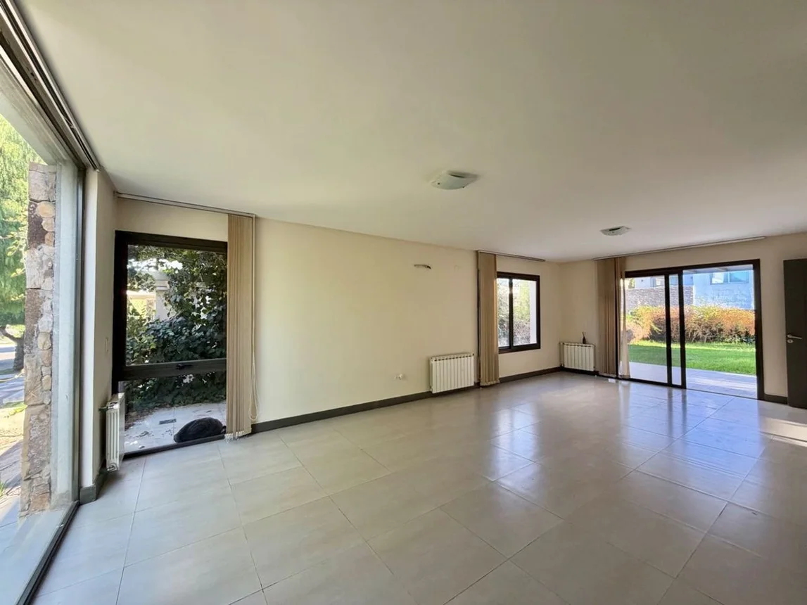 Casa en venta en Mendoza, foto 3