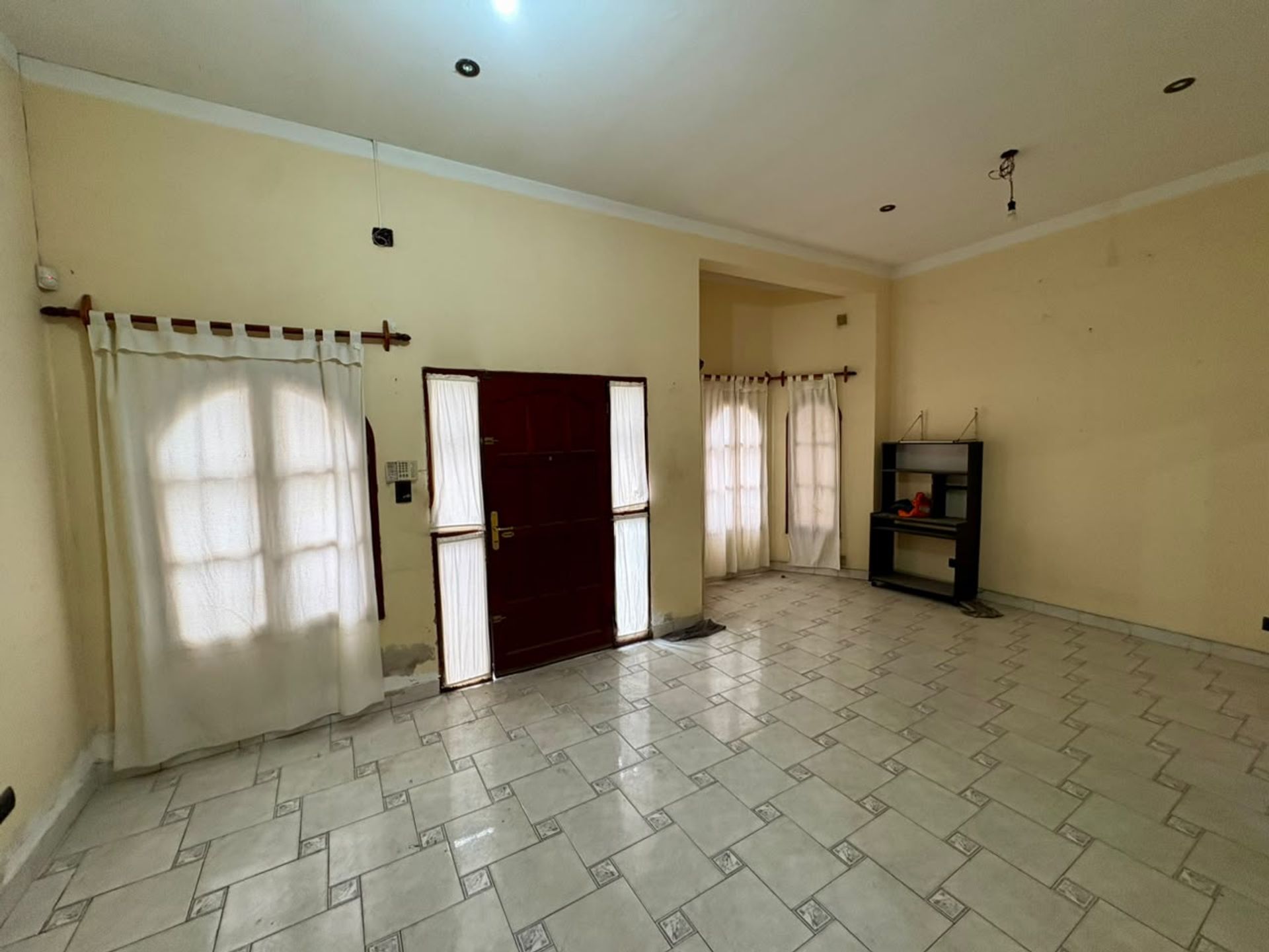 VENTA CASA 4 DORM ZONA NORTE APTO CREDITO - foto 2