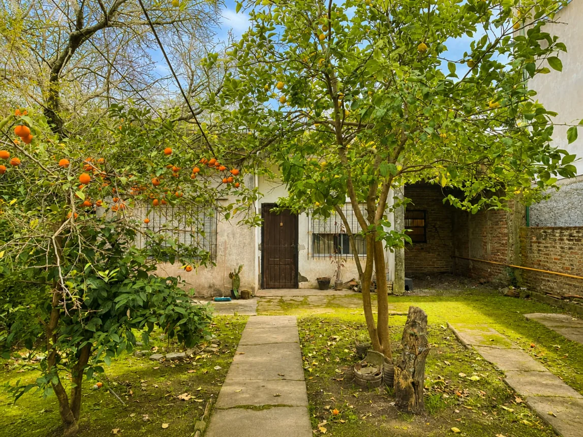 Casa en venta en Ezpeleta Oeste, Calle 402 Bis 1700