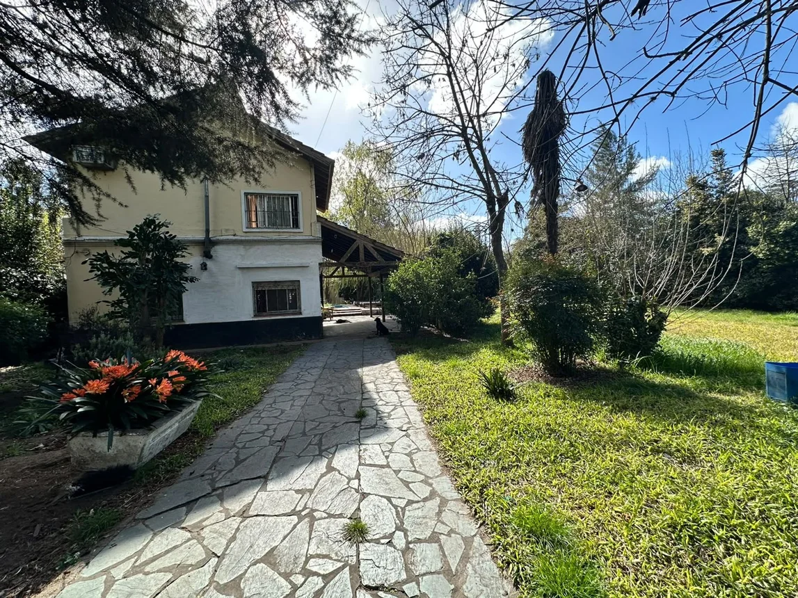 Casa de 5 ambientes en venta en Paso del Rey, Roma 300