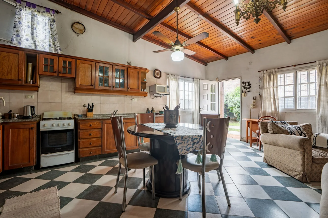 Casa de 6 ambientes en venta en Rosario, Boulevard Wilde 1000, foto 2