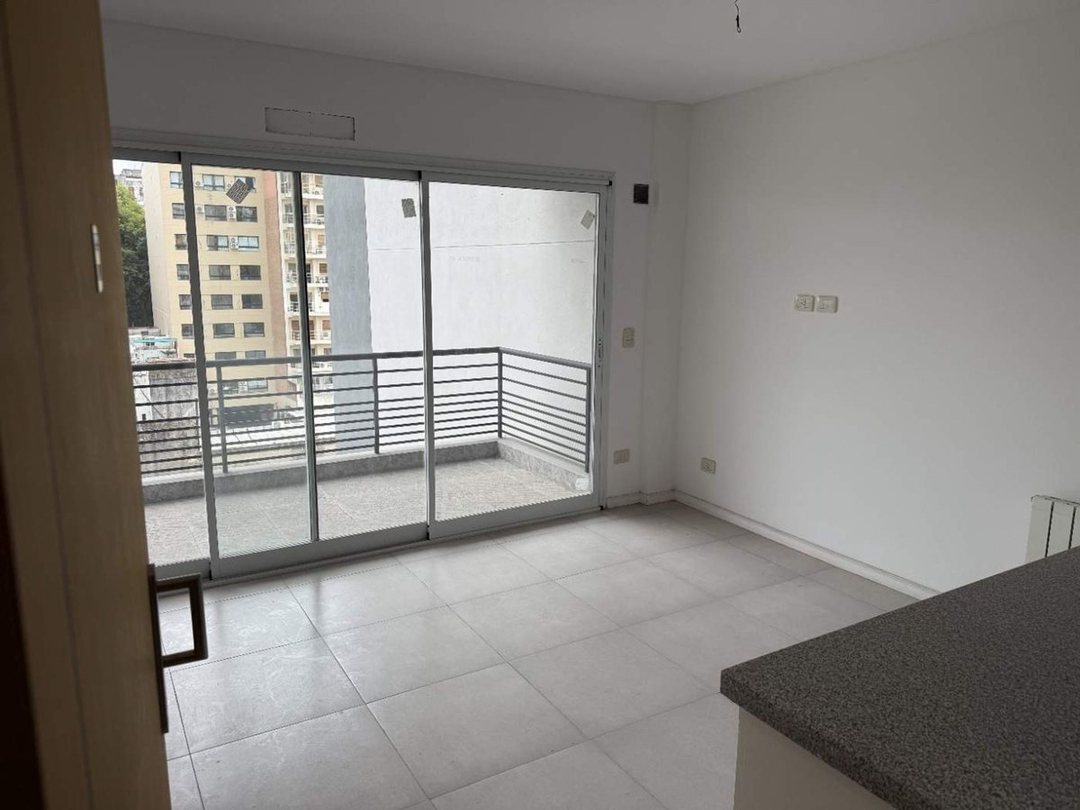 VENTA DEPARTAMENTO 2 AMB A ESTRENAR BALCON FLORES