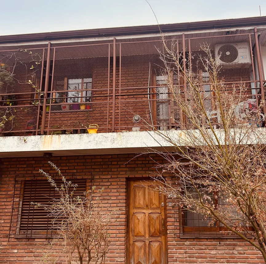 PH de 3 ambientes en venta en Quilmes, Garay 100