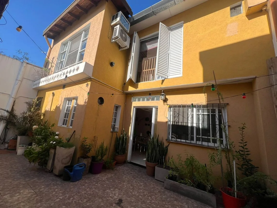 Casa de 4 ambientes en venta en Valentín Alsina, José Ignacio Rucci 800