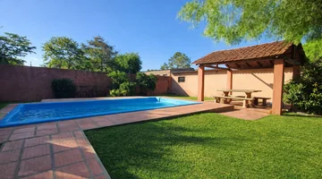 Venta casa 4 dormitorios, piscina Parque Solymar