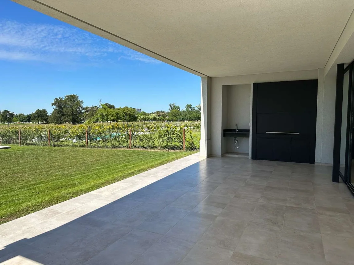 Casa en venta en Pilar, foto 5
