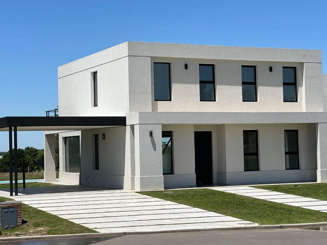 Casa en venta en Pilar, foto 3