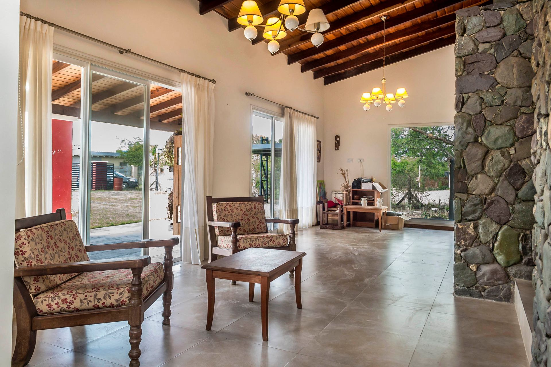 VENTA CASA CON PILETA 3 DORMITORIOS EN SAN LUIS - foto 5