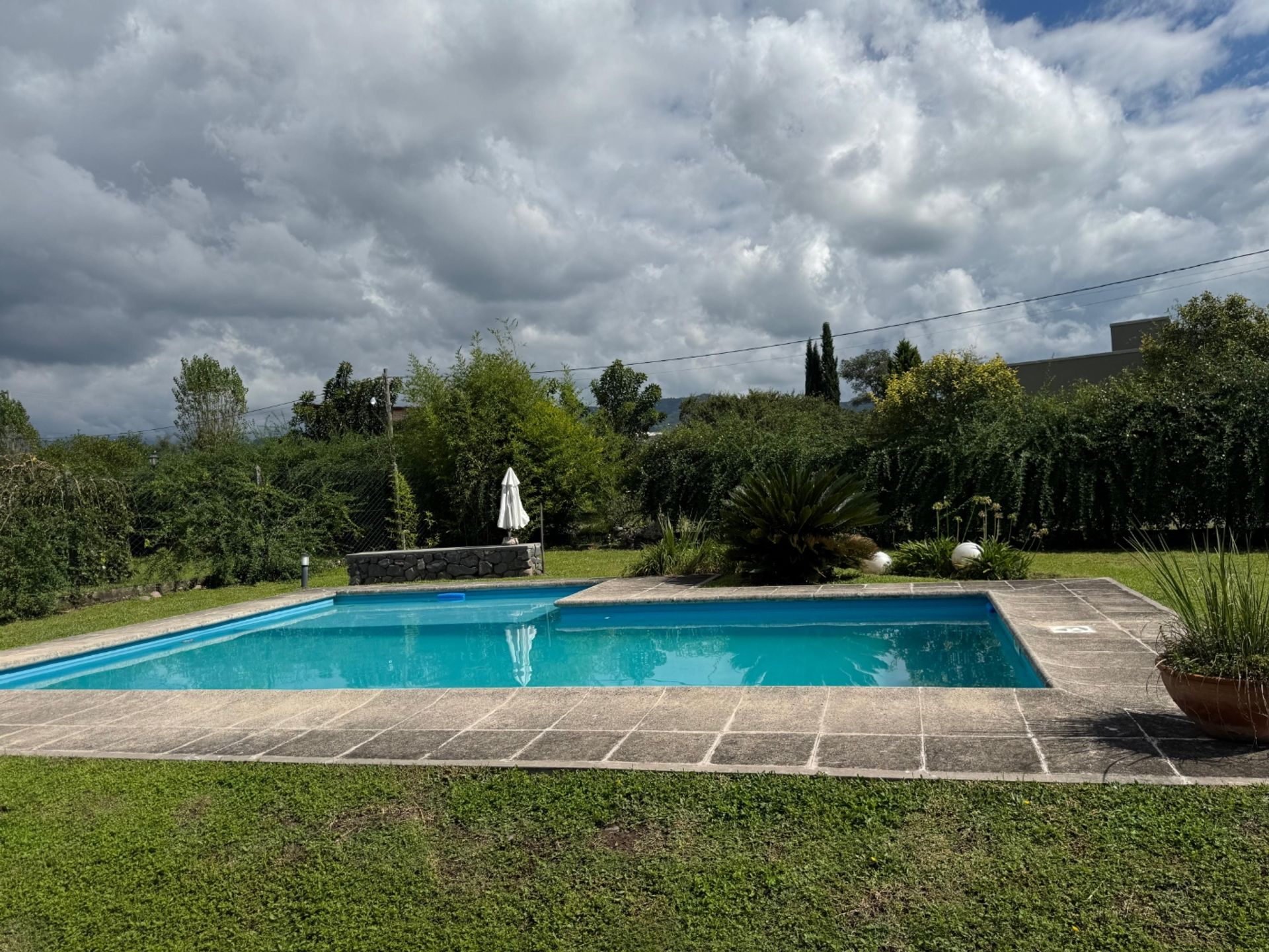 CASA CON PILETA 3 DORMITORIOS EN VENTA EN SAN LUIS - foto 2