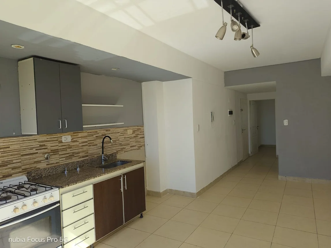 Departamento en venta en Liniers, foto 2