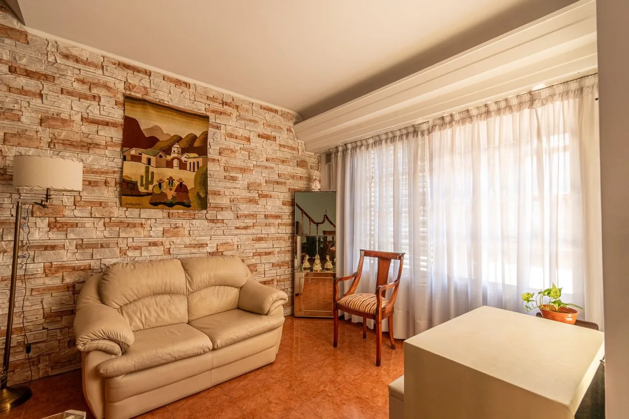 Casa de 5 ambientes en venta en Santos Lugares, Padre Silberman 1400, foto 5