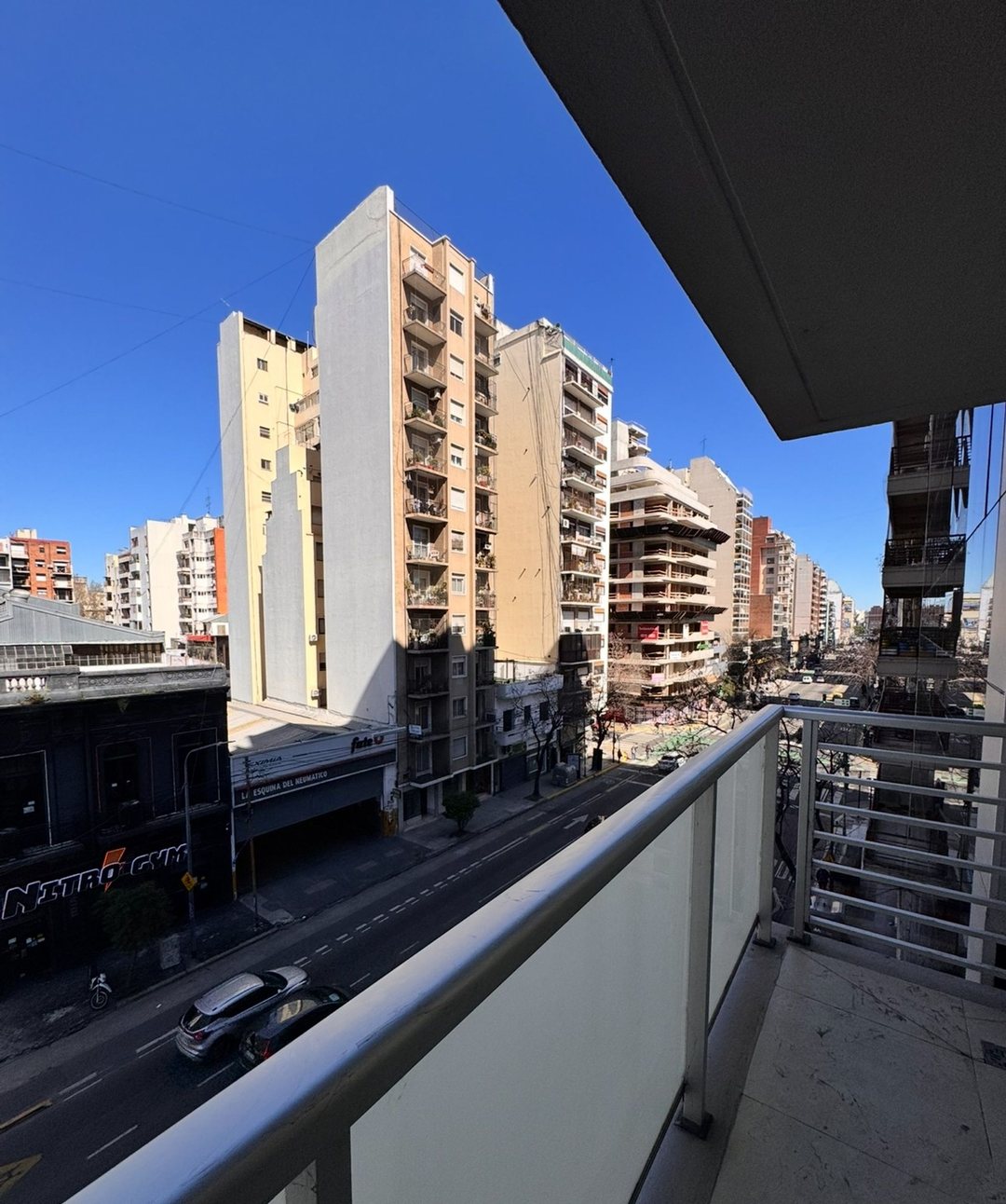 DEPARTAMENTO 2 AMBIENTES VENTA BALCÓN COCHERA AMEN